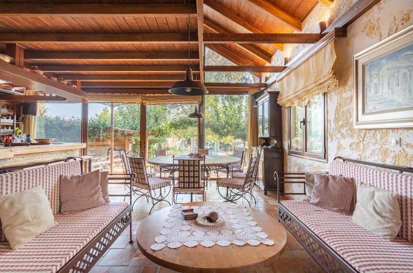 Turdus Merula Retreat Néa Mákri エクステリア 写真